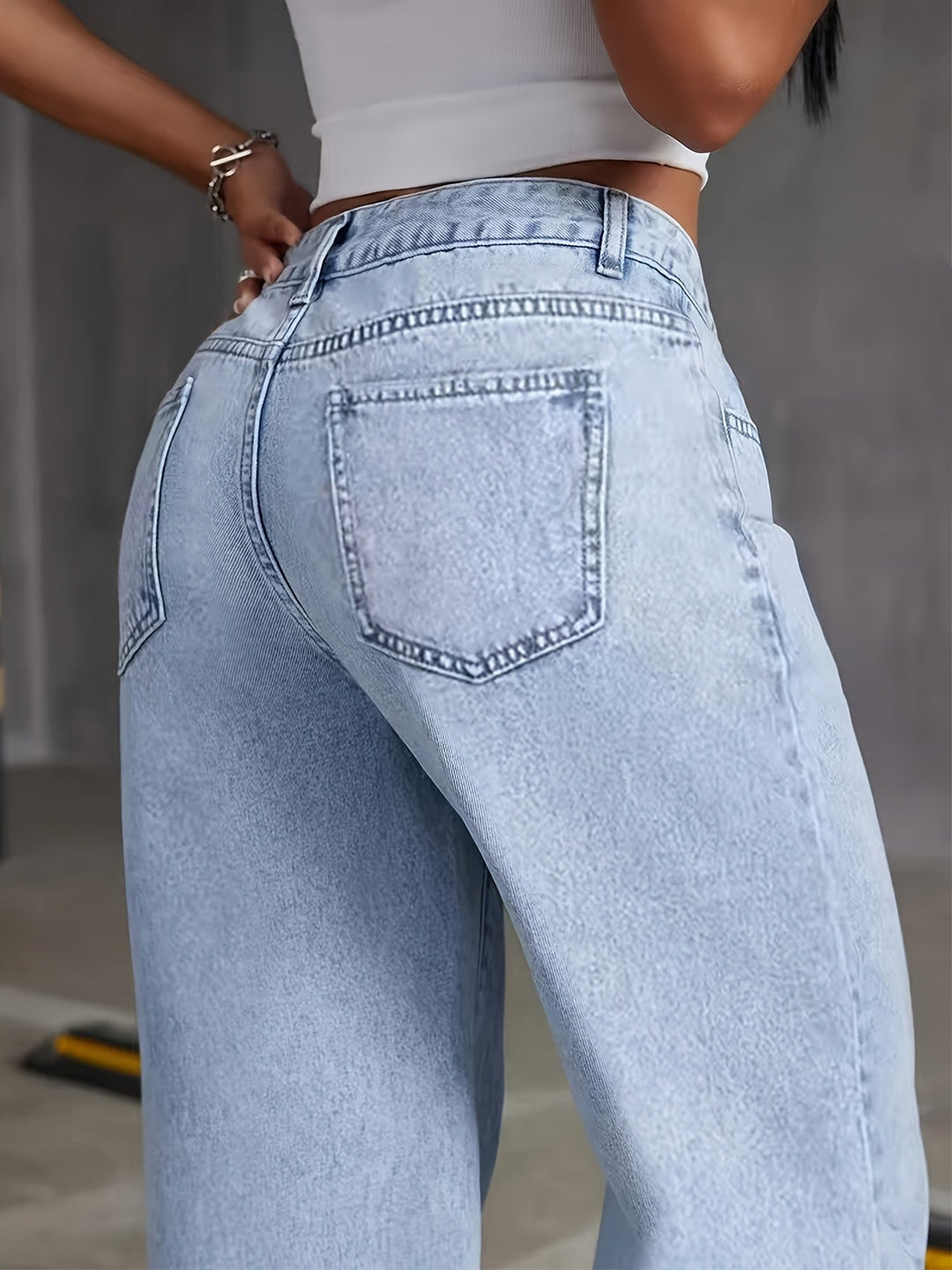 PHILIPPA | Trendy High-Waisted Denim